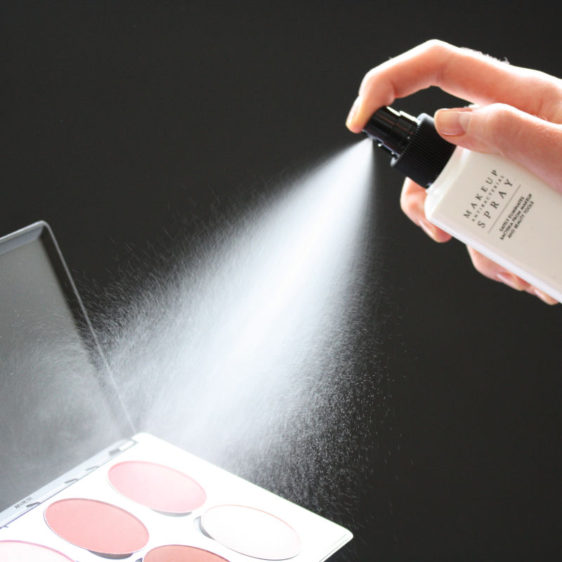 Antibacterial makeup sanitizer spray